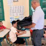 رئيس جمعية تمكين للتضامن والتنمية يشرف على توزيع المحافظ المدرسية